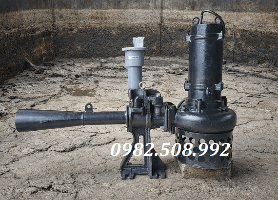 MÁY SỤC KHÍ CHÌM TSURUMI lắp tại bể MÁY SỤC KHÍ CHÌM TSURUMI lắp tại bể